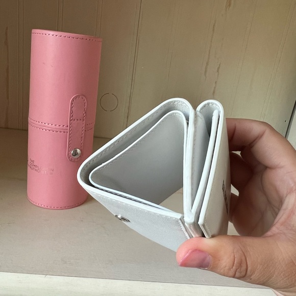 SALE ❤️FINAL SALE💐BALENCIAGA tri-fold wallet 🌸 - Picture 7 of 9